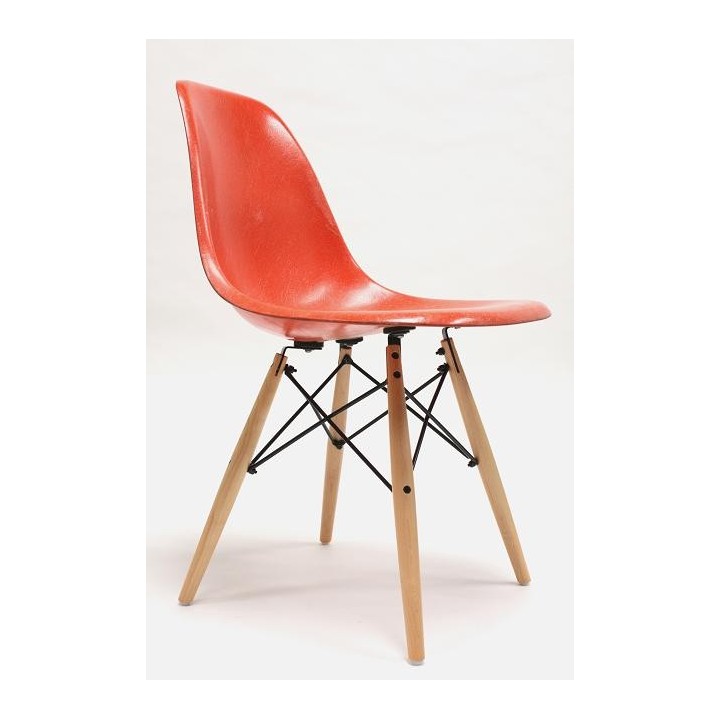 Eames op Dowel onderstel - Retro Studio