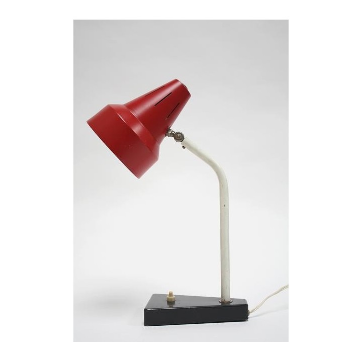 Hala Zeist with red shade - Retro Studio