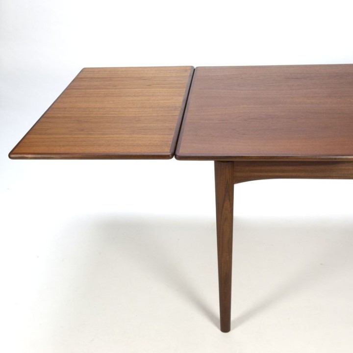 Deense donker teakhouten vintage uitschuifbare eettafel