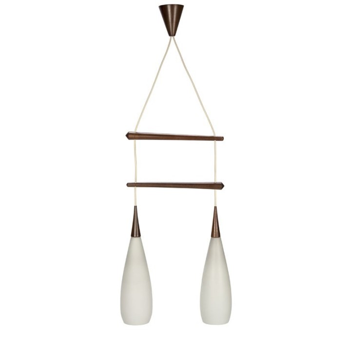 Vintage hanglamp met melkglazen kelken