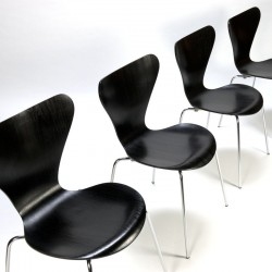 Vintage set 3107 butterfly chairs design Arne Jacobsen for Fritz Hansen