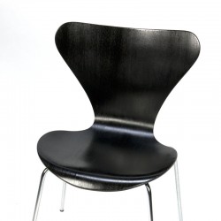 Vintage set 3107 vlinderstoelen ontwerp Arne Jacobsen voor Fritz Hansen