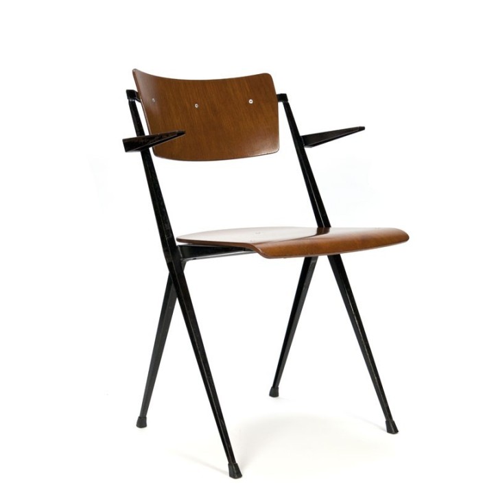 Vintage Pyramide stoelen set van 4 ontwerp Wim Rietveld