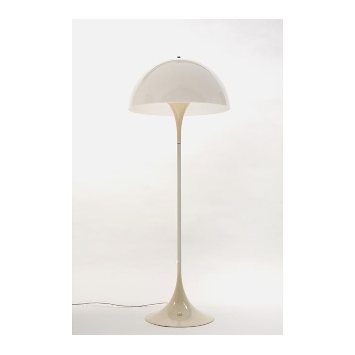 Panthella by Verner Panton - Louis Poulsen - Retro Studio