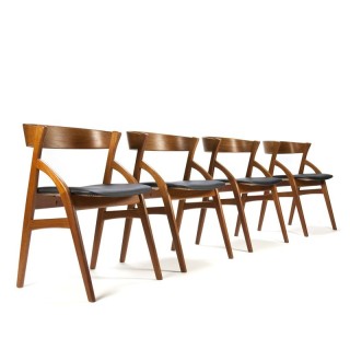 Deense vintage set van 4 Dyrlund stoelen