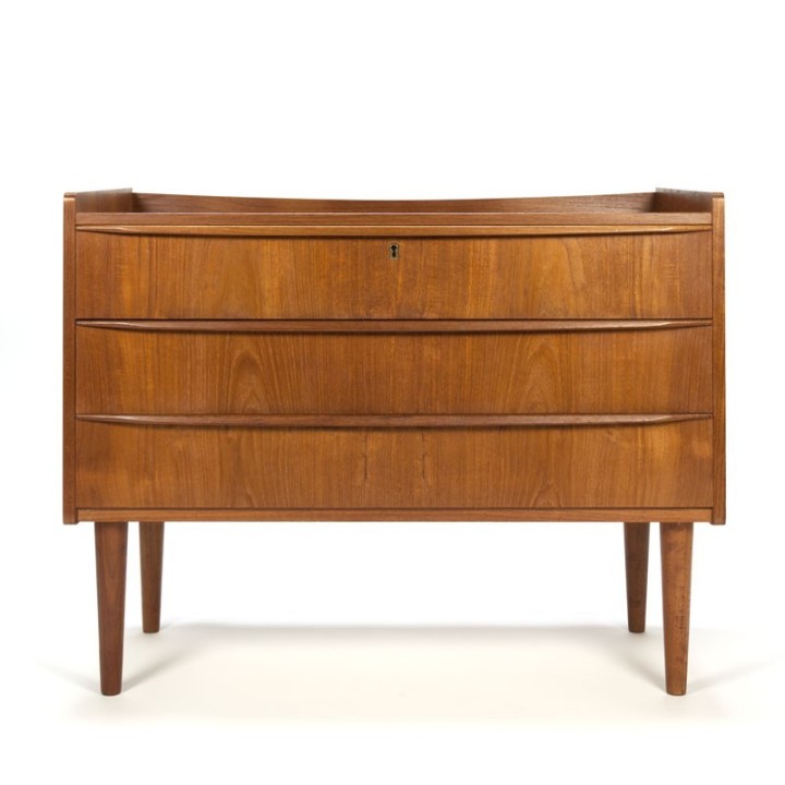 Vintage teak Danish chest of drawers