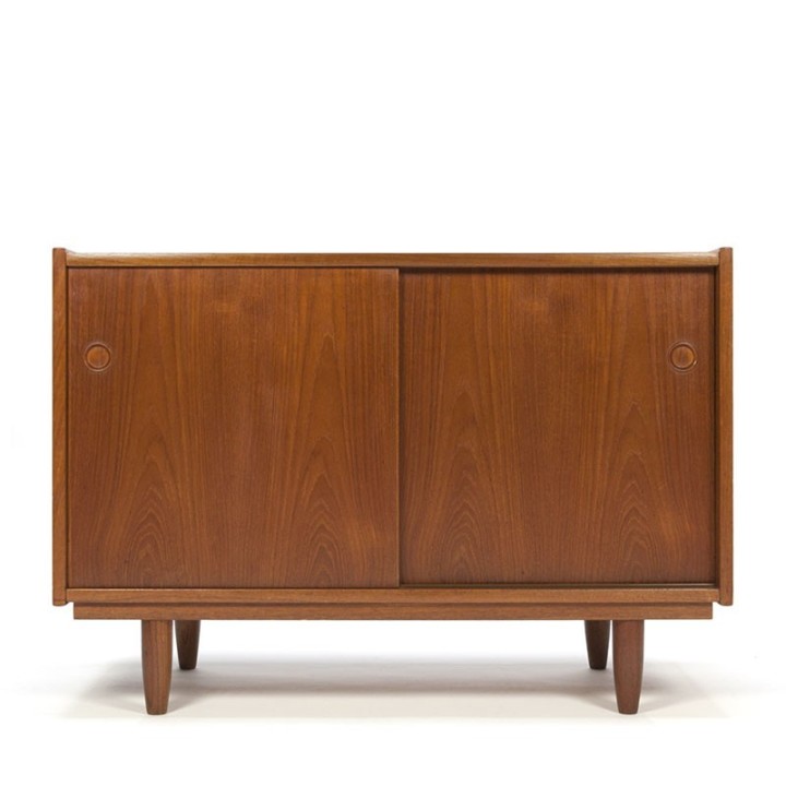 Vintage Deens klein dressoir in teakhout