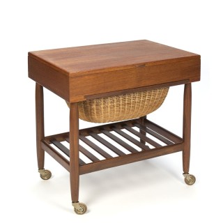 Deens vintage kastje design Ejvind A. Johansson