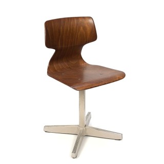 Industrieel vintage kinder schoolstoeltje