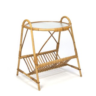 Rotan bijzettafel met krantenrek vintage