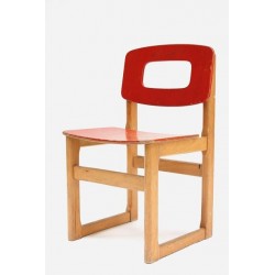 Red Hukit school chair