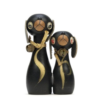 Vintage pepper and salt set 2 dogs