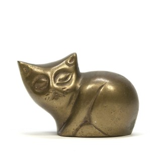 Vintage small lying brass kitten