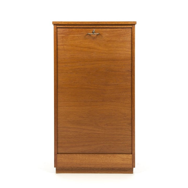 Vijftiger jaren teakhouten Deense archiefkast smal model