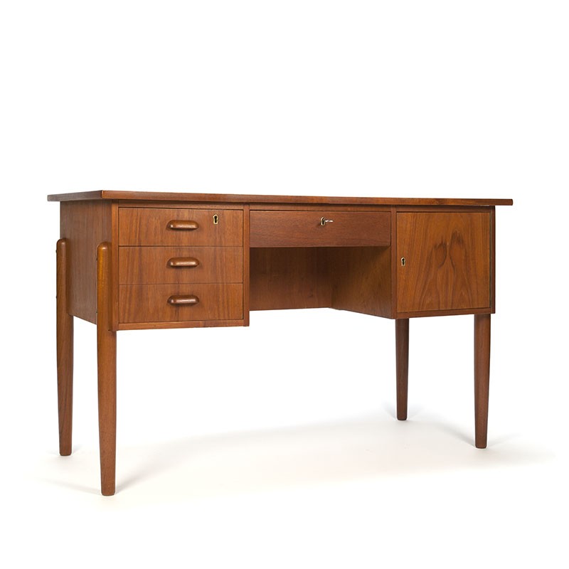  Bureau Vintage