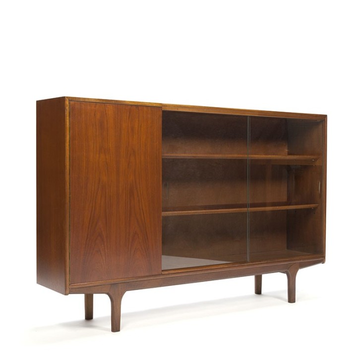 Vintage teakhouten vitrinekast met glazen schuifdeurtjes