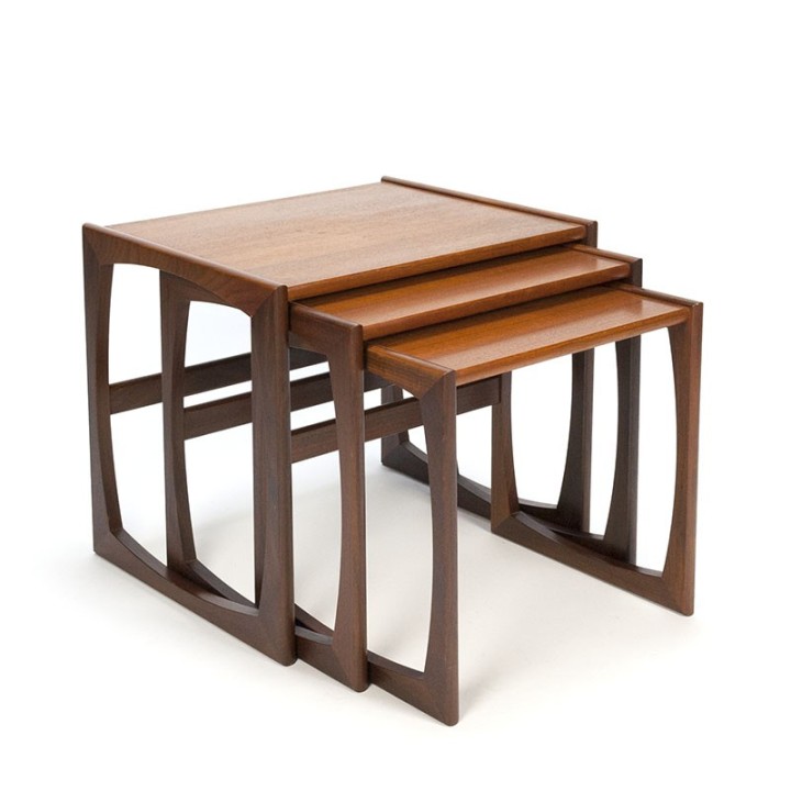 Set van 3 vintage Engelse bijzettafeltjes in teak