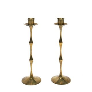 Set of 2 slender vintage candlesticks in brass