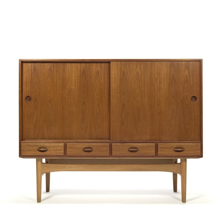 Danish vintage cabinet in teak and oak