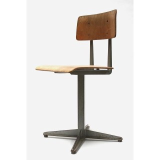 Industrieel schoolstoeltje - Retro Studio