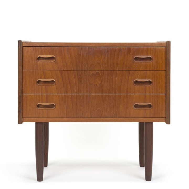 Klein model Deense teakhouten ladekast