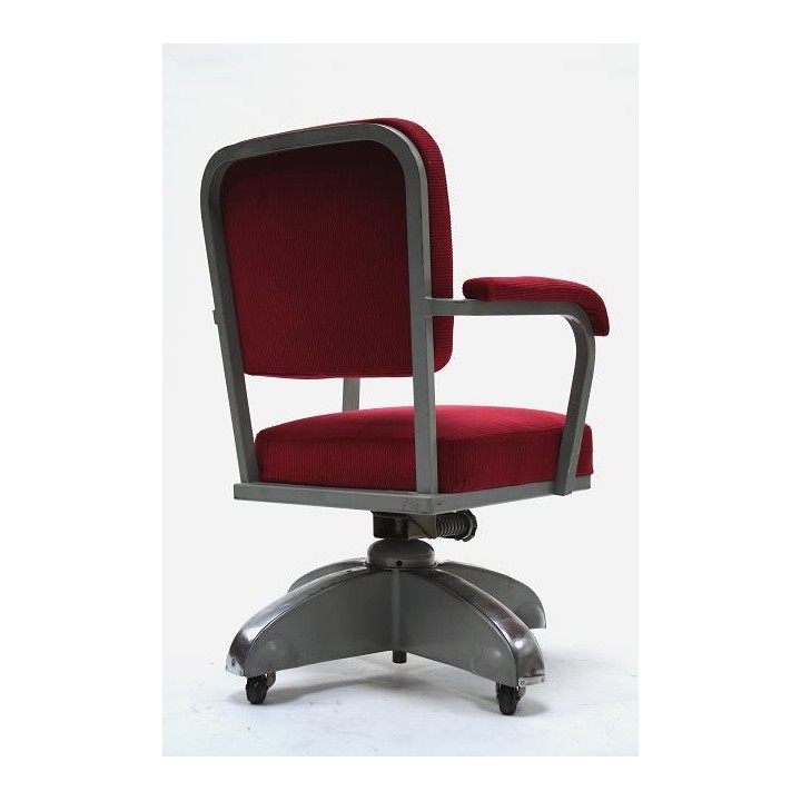Desk chair with red upholstery - Retro Studio
