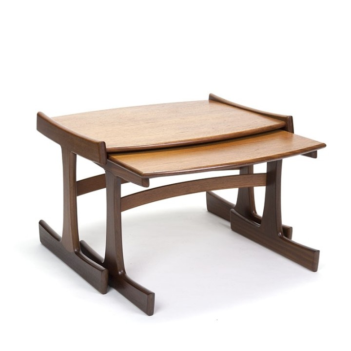 Set vintage XL nesttafels in teakhout