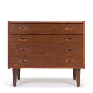 Vintage dresser with 4 drawers Danish