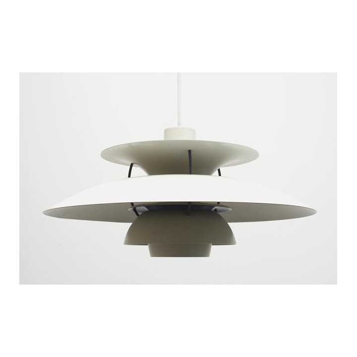PH5 van Poul Henningsen - Retro Studio