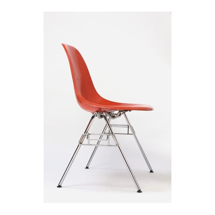 Eames DSS chair in orange - Retro Studio