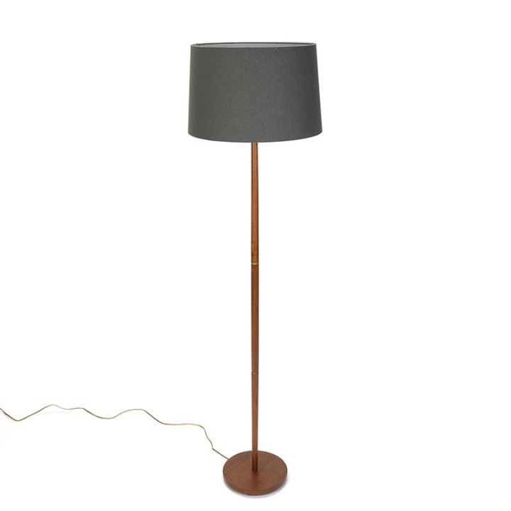 Deense vintage vloerlamp met grijze kap en teakhouten voet