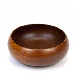 Round Danish vintage bowl in teak