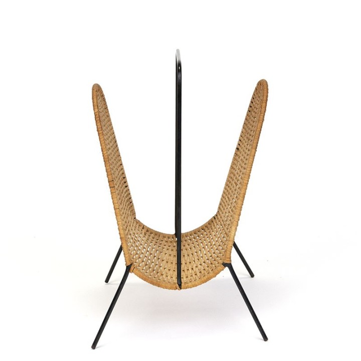 Vintage design krantenrek uit de zestiger jaren