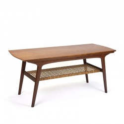 Danish vintage Mid-Century design coffee table in teak