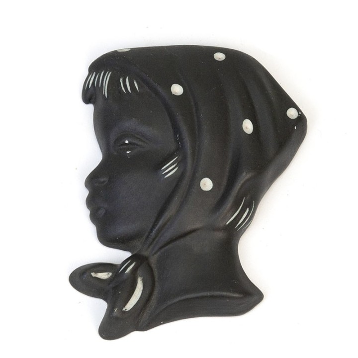 Small vintage silhouette by Kroon no. 327