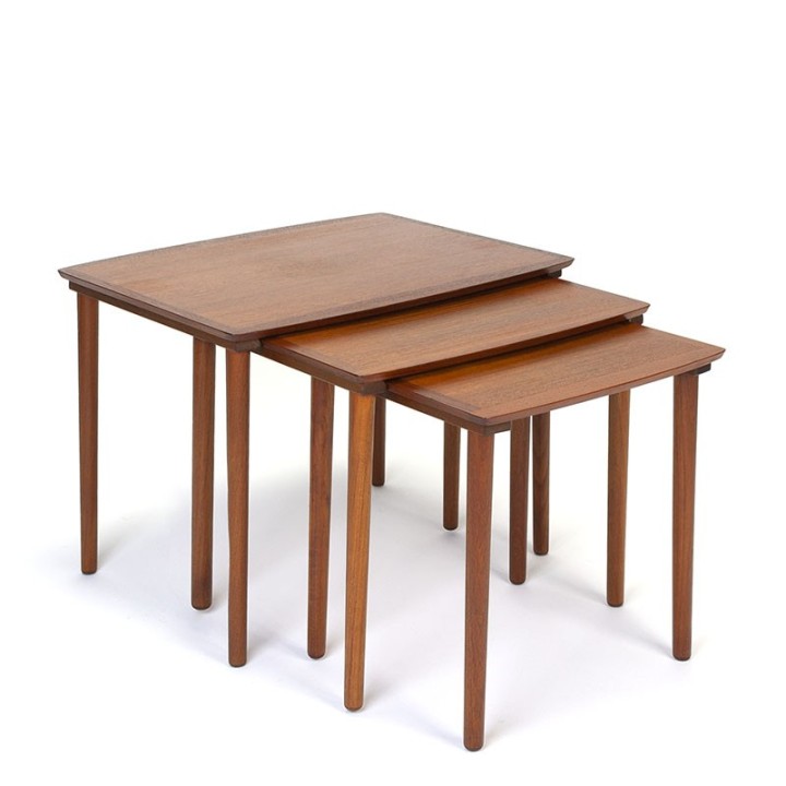 Deense teakhouten vintage set nesttafels