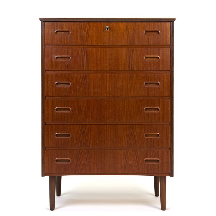 Danish vintage chest of drawers in teak with 6 drawers