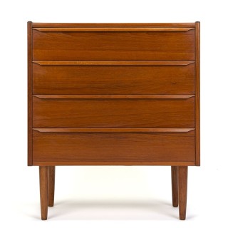 Smal model Deense vintage ladekast met 4 lades