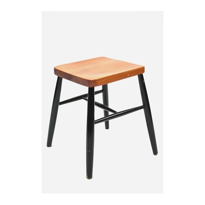 Wooden stool - Retro Studio