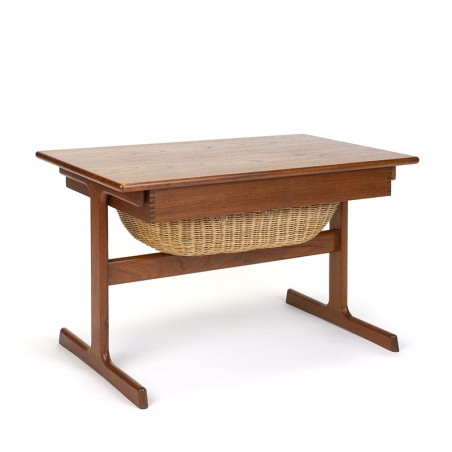 Bijzet/ naaigerei tafel in teak vintage design van Kai