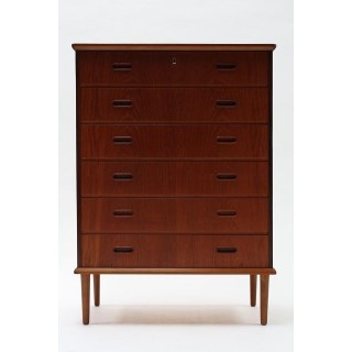 Scandinavian chest of drawers 1 - Retro Studio