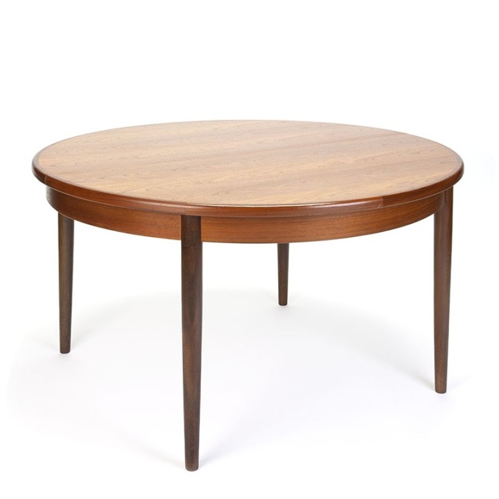 Ronde uitschuifbare vintage Gplan eettafel in teak