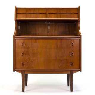 Deense teakhouten vintage secretaire met glazen schuifdeurtjes
