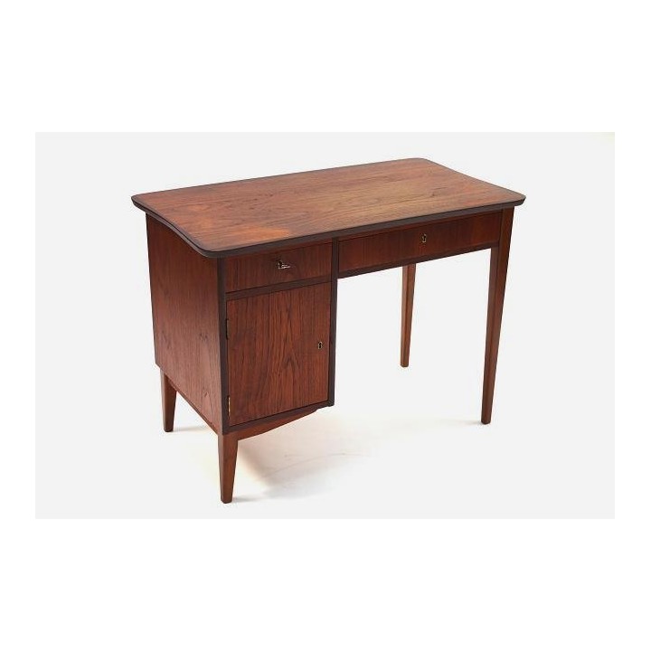 Teak desk from Scnadinavia - Retro Studio