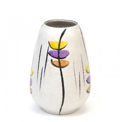Vintage Bay ceramic vase model 582-17