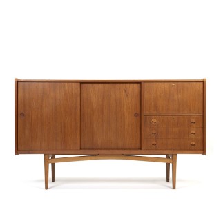 Groot vintage half hoog Deens dressoir in teak