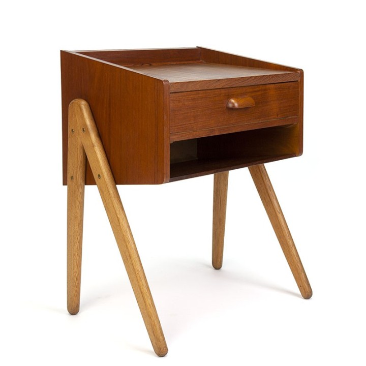Teakhouten vintage Deens nachtkastje met eiken onderstel