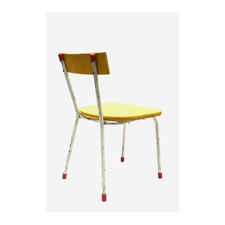 Child's chair with yellow seat - Retro Studio