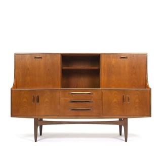 Teakhouten halfhoog vintage dressoir van Victor Wilkins voor