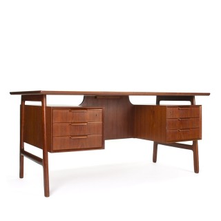 Teak Danish design desk model 75 by Omann Jun